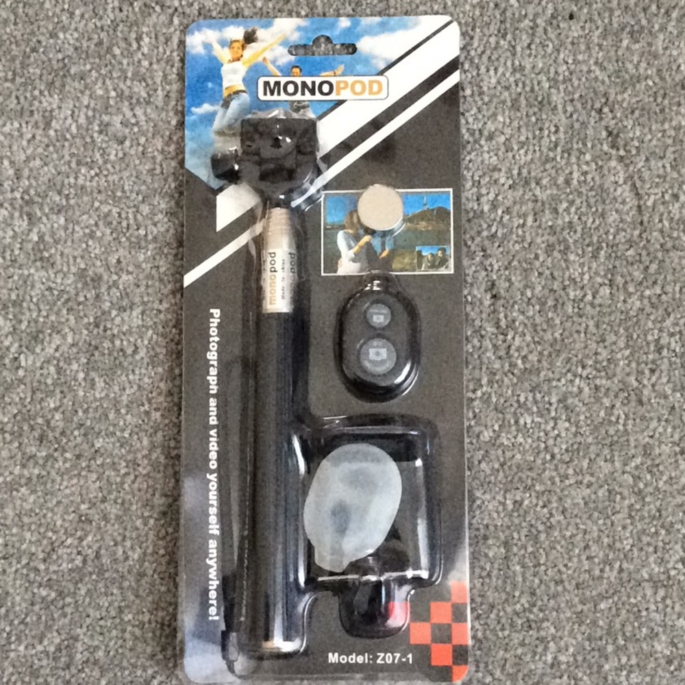 Monopod Selfie Stick with Remote